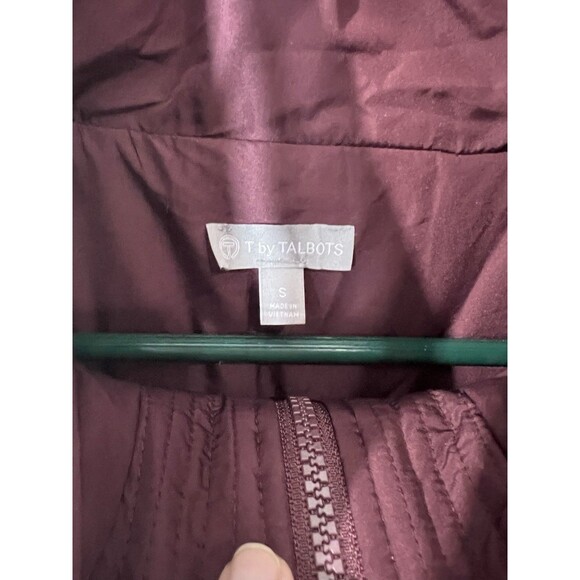 T by Talbots Cream and Maroon Cozy Sherpa Vest Brand Womens Small - Picture 2 of 11